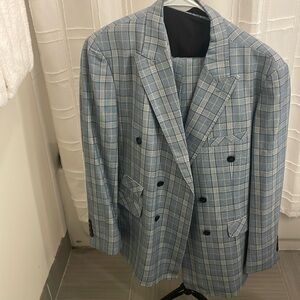 Never worn! 3 piece suit perfect for a business meeting, wedding or occasion